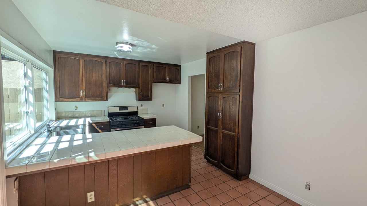 3221 Lemon Ln - Photo 6 of 19