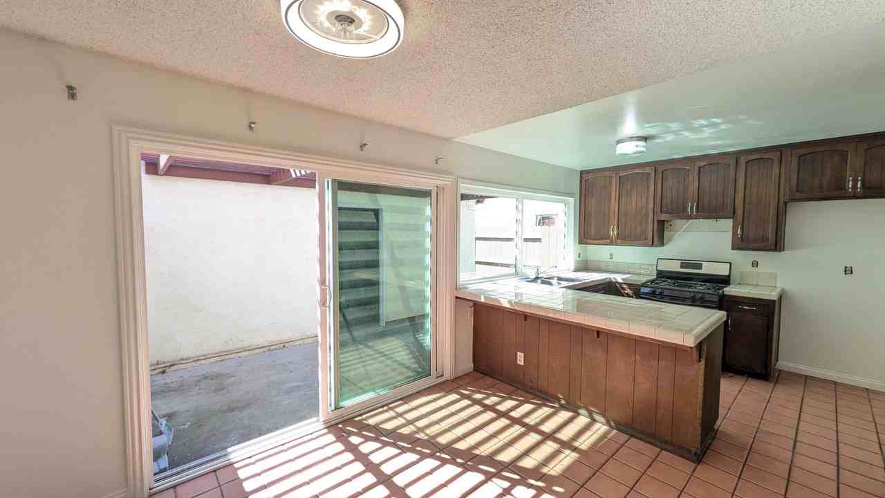 3221 Lemon Ln - Photo 7 of 19