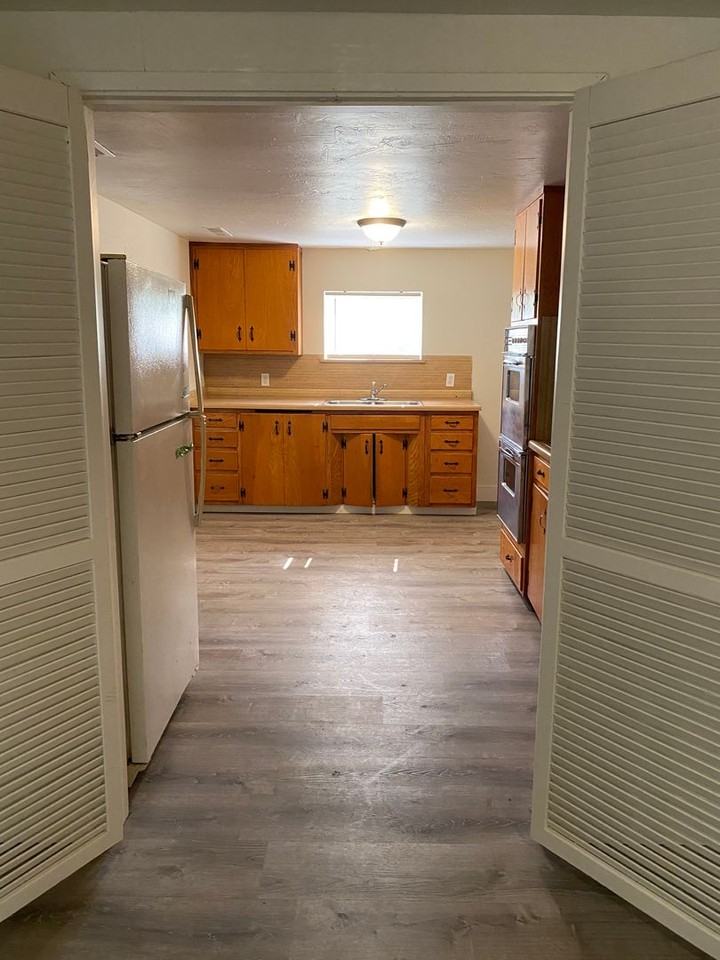 1642 Mulberry St - Photo 5 of 20