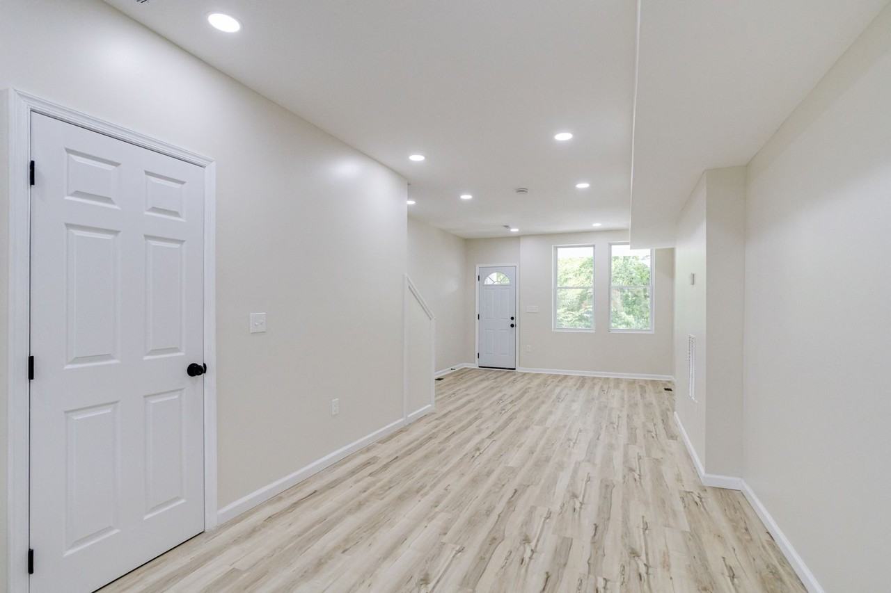 2702 Beryl Ave - Photo 6 of 24