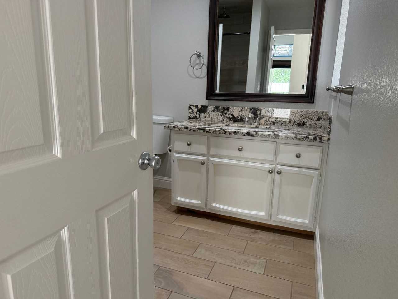 109 N Grant Ln #8473001001 - Photo 7 of 40