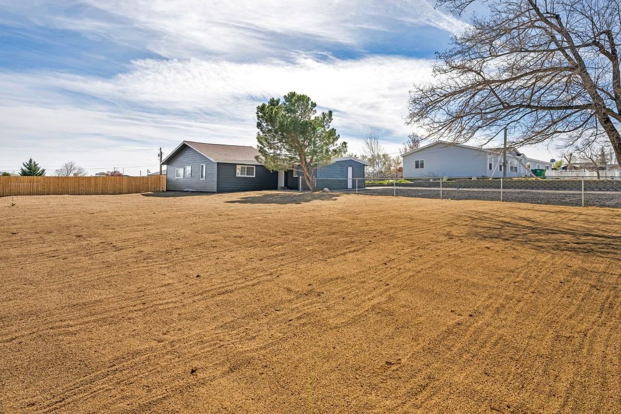 360 Westbrook Ln - Photo 7 of 43