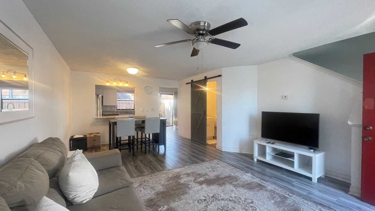 1718 Silver Creek Ct #102 - Photo 3 of 23