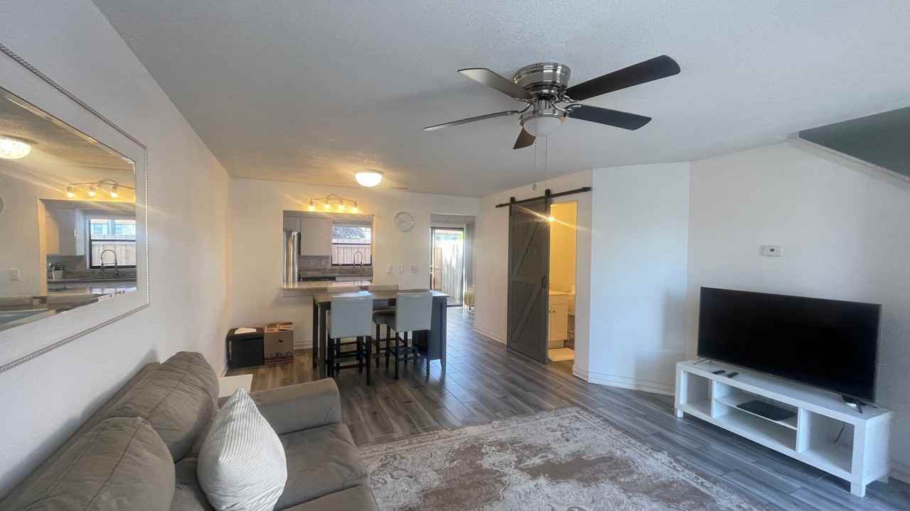 1718 Silver Creek Ct #102 - Photo 4 of 23