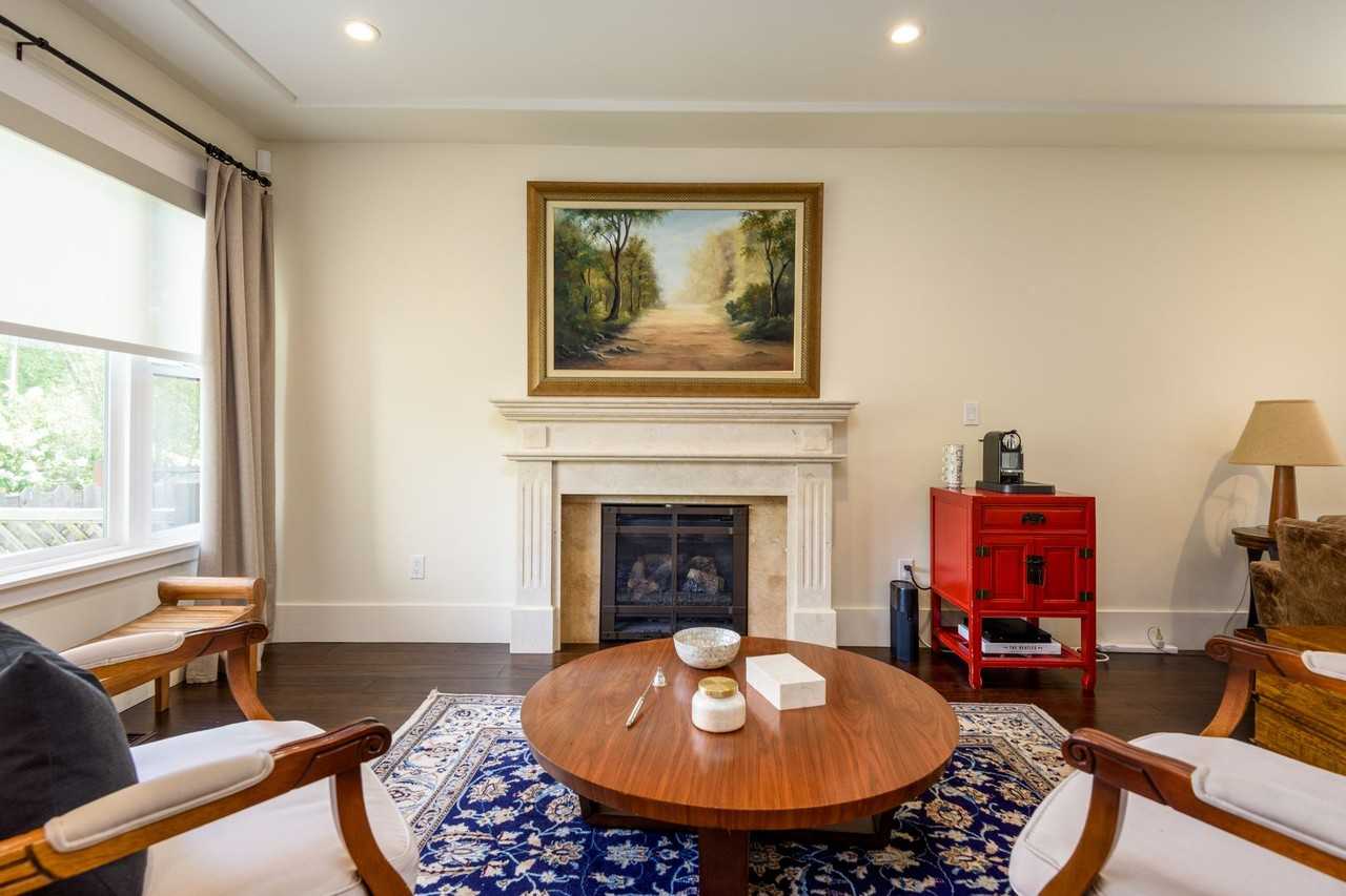 52 Hillview Ave - Photo 6 of 33