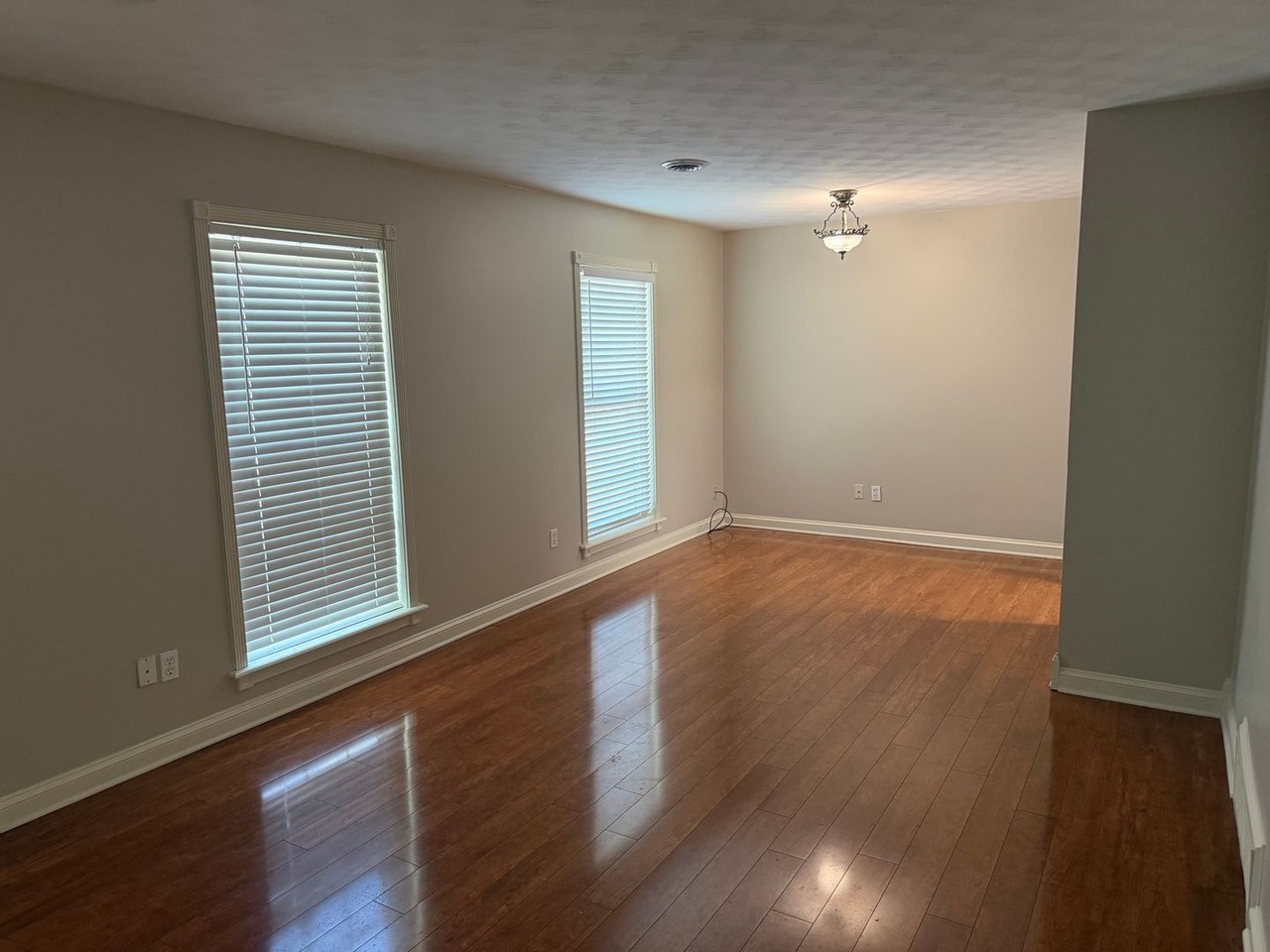 3432 Lynchburg St - Photo 4 of 23