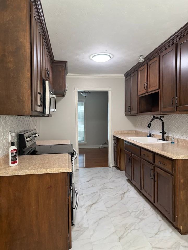 3432 Lynchburg St - Photo 5 of 23