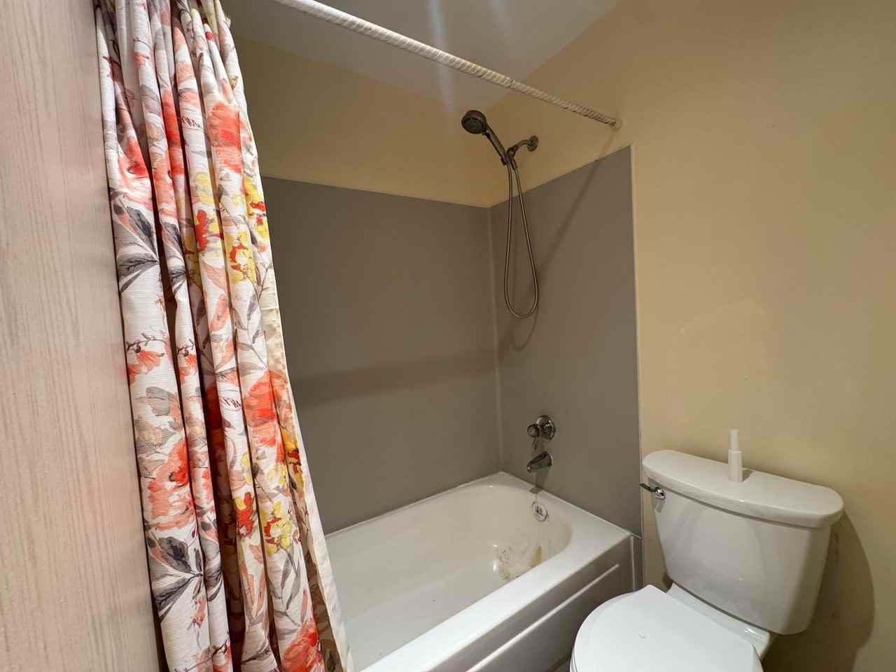 5000 Lake Washington Blvd Ne #E101 - Photo 3 of 26