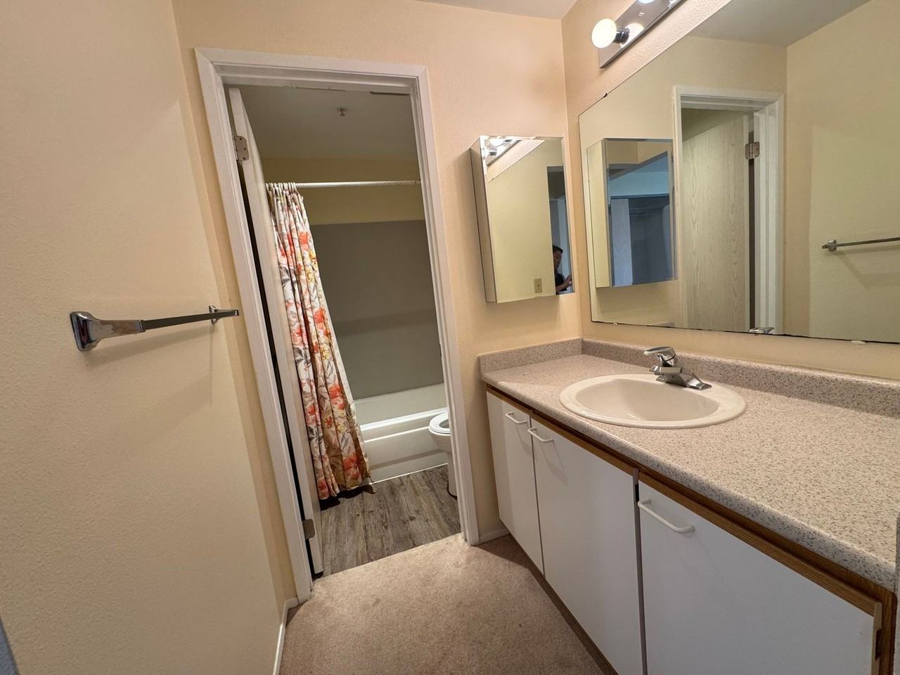 5000 Lake Washington Blvd Ne #E101 - Photo 6 of 26