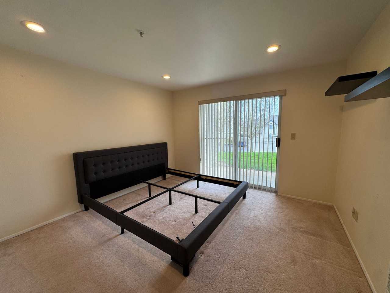 5000 Lake Washington Blvd Ne #E101 - Photo 7 of 26