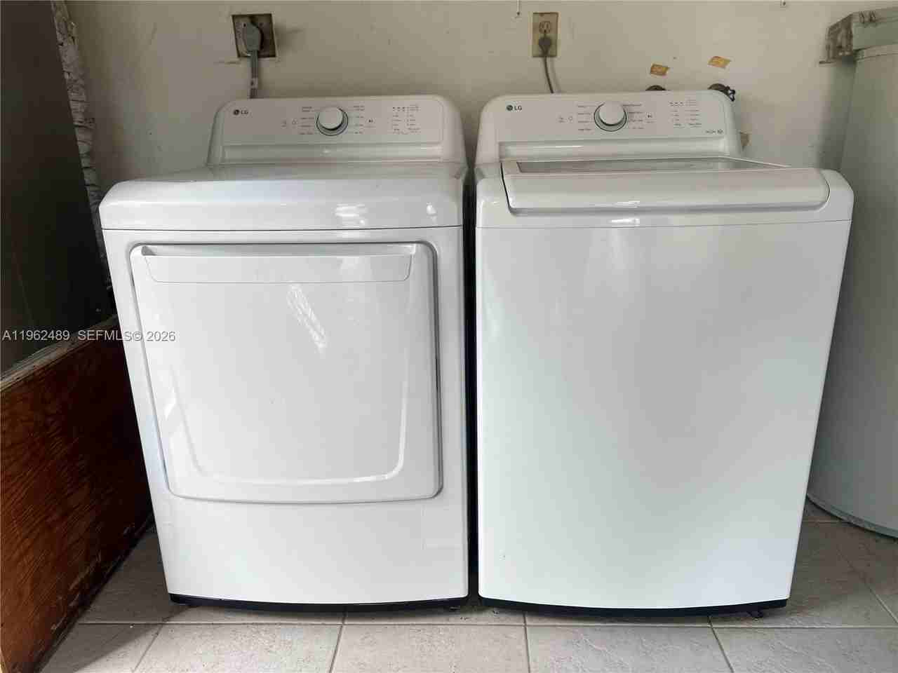 7313 Northwest 57th Court - Photo 3 of 13