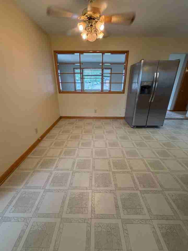 2201 E Eichel Ave - Photo 6 of 12