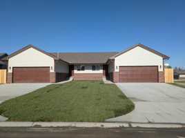 featured image of 9201 E Fox Pointe Ct