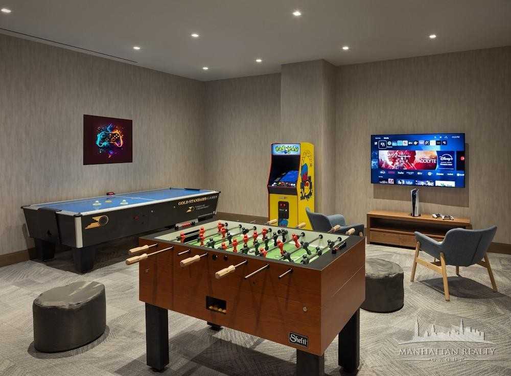 Wharf Dr #813 - Photo 7 of 20