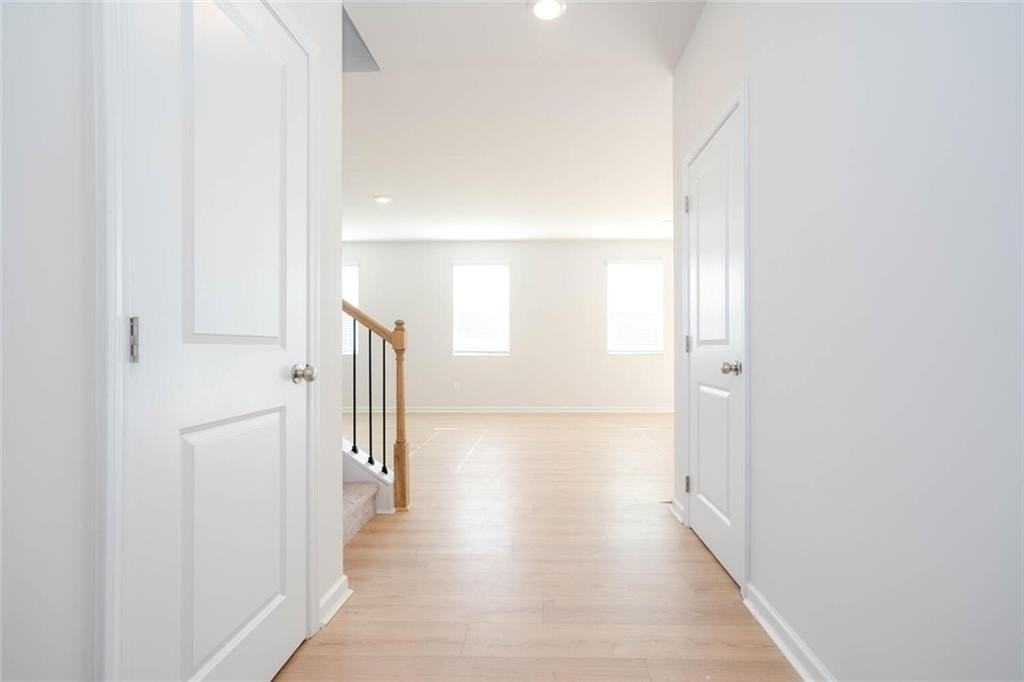 242 Lookout Dr - Photo 5 of 28