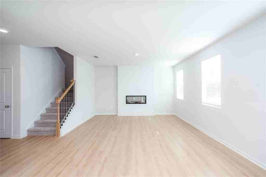 242 Lookout Dr - Photo 6 of 28