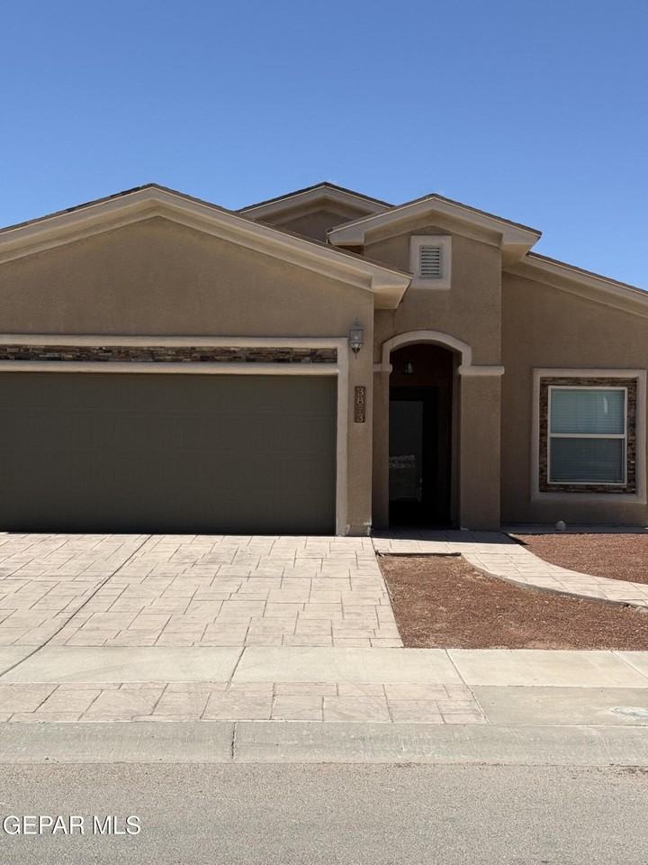 3873 Loma Dante Dr - Photo 2 of 27