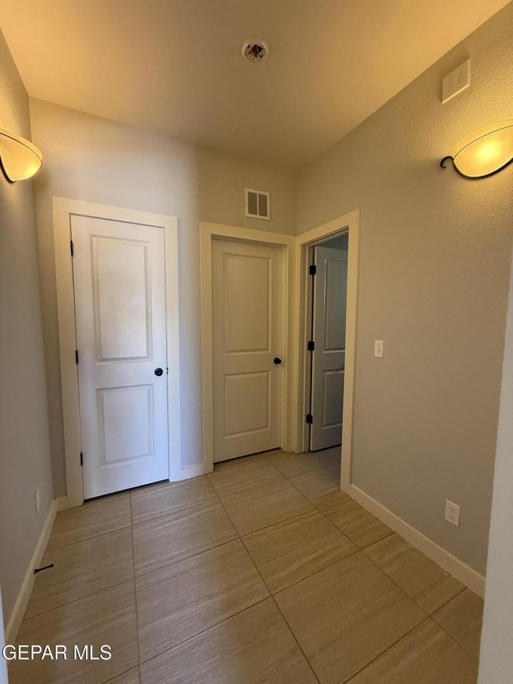 3873 Loma Dante Dr - Photo 3 of 27