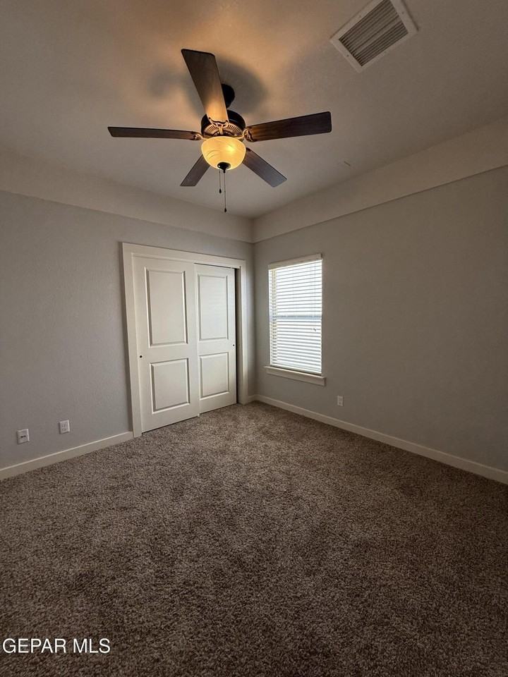 3873 Loma Dante Dr - Photo 6 of 27