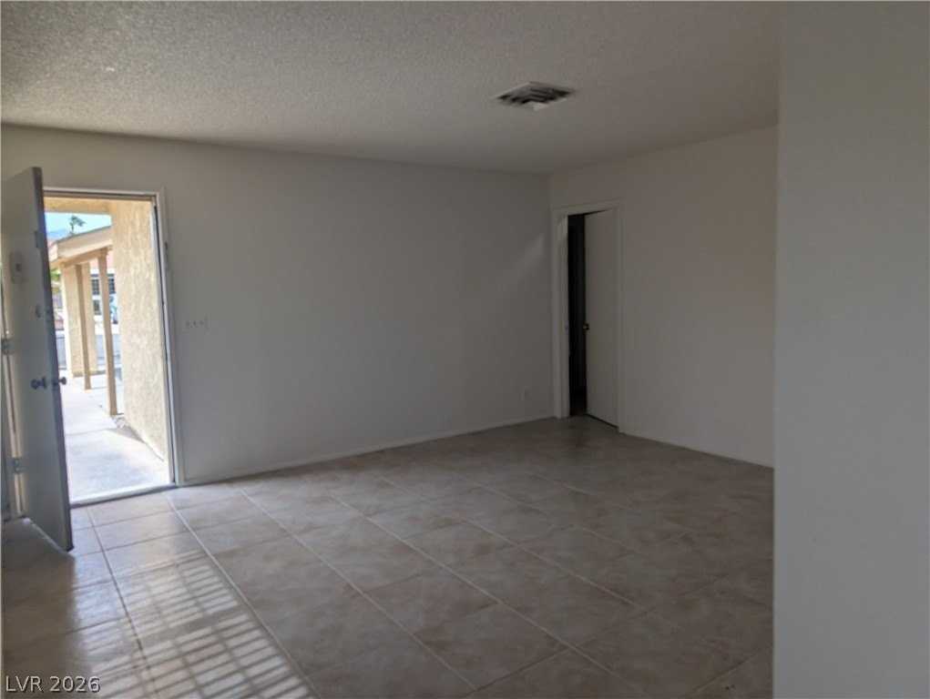 4446 Honeydew Cir - Photo 4 of 18