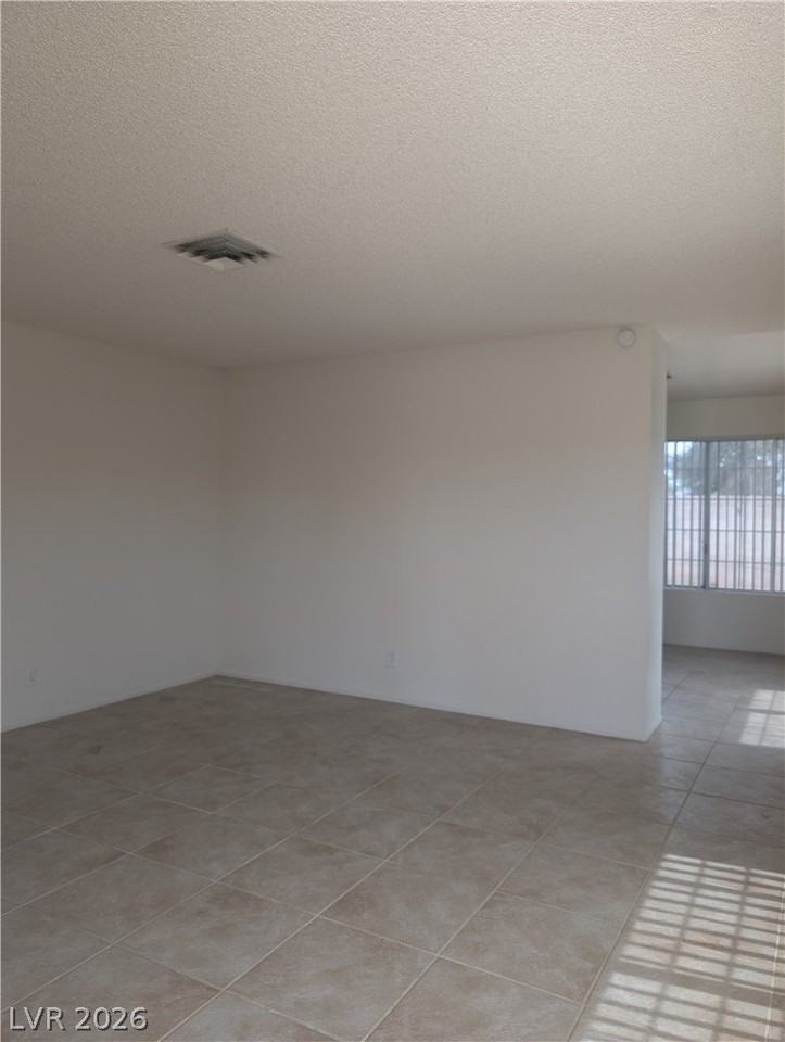 4446 Honeydew Cir - Photo 5 of 18