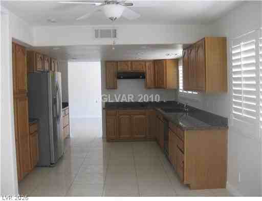 6190 Darby Ave #6190 - Photo 5 of 11