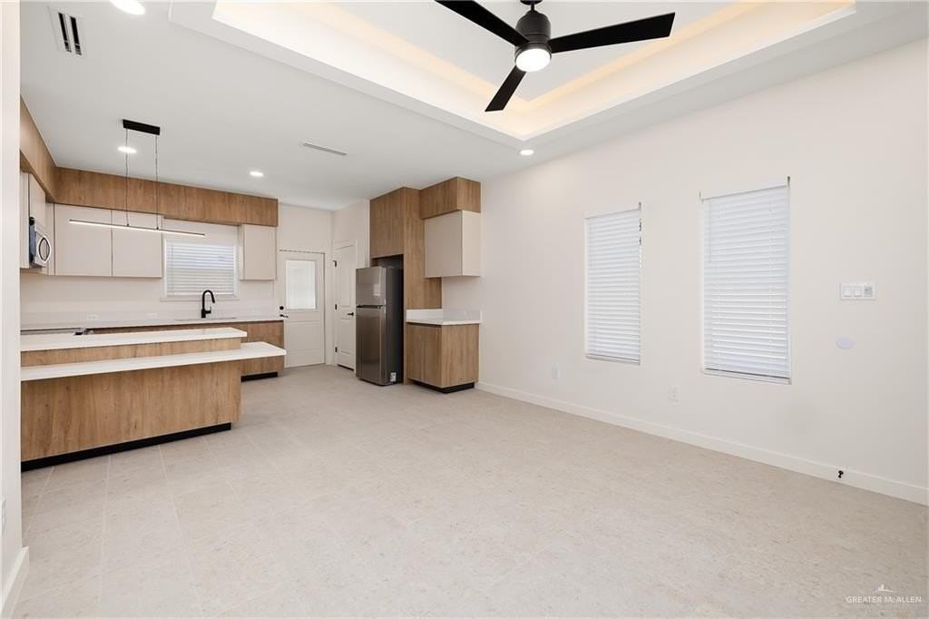 11501 N 25th St #2 - Photo 5 of 22