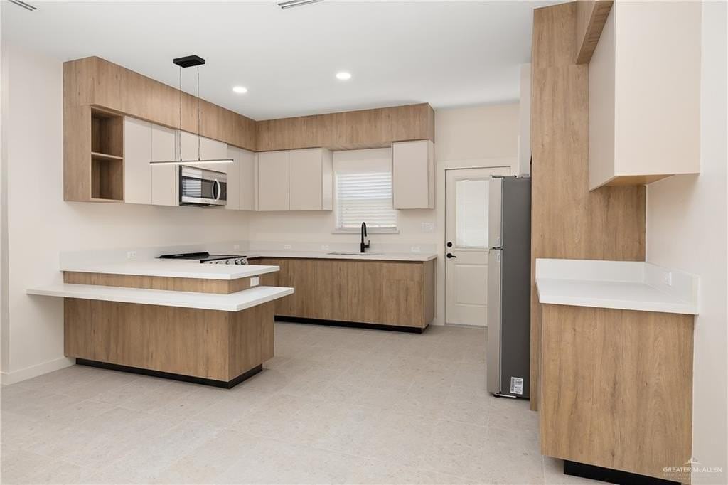 11501 N 25th St #2 - Photo 7 of 22