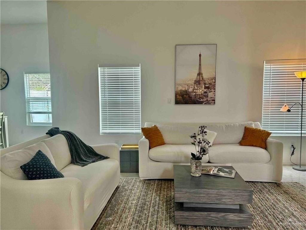 2303 S 42nd Ln - Photo 3 of 21