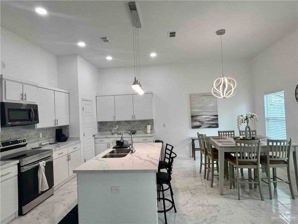 2303 S 42nd Ln - Photo 6 of 21