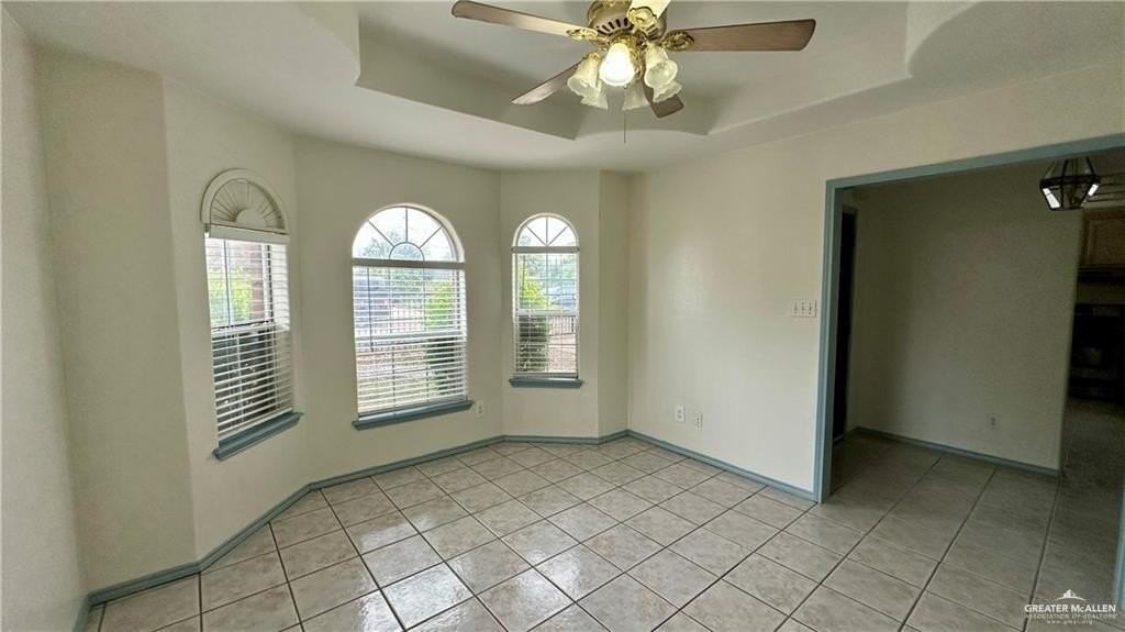 409 Union Ave - Photo 4 of 15