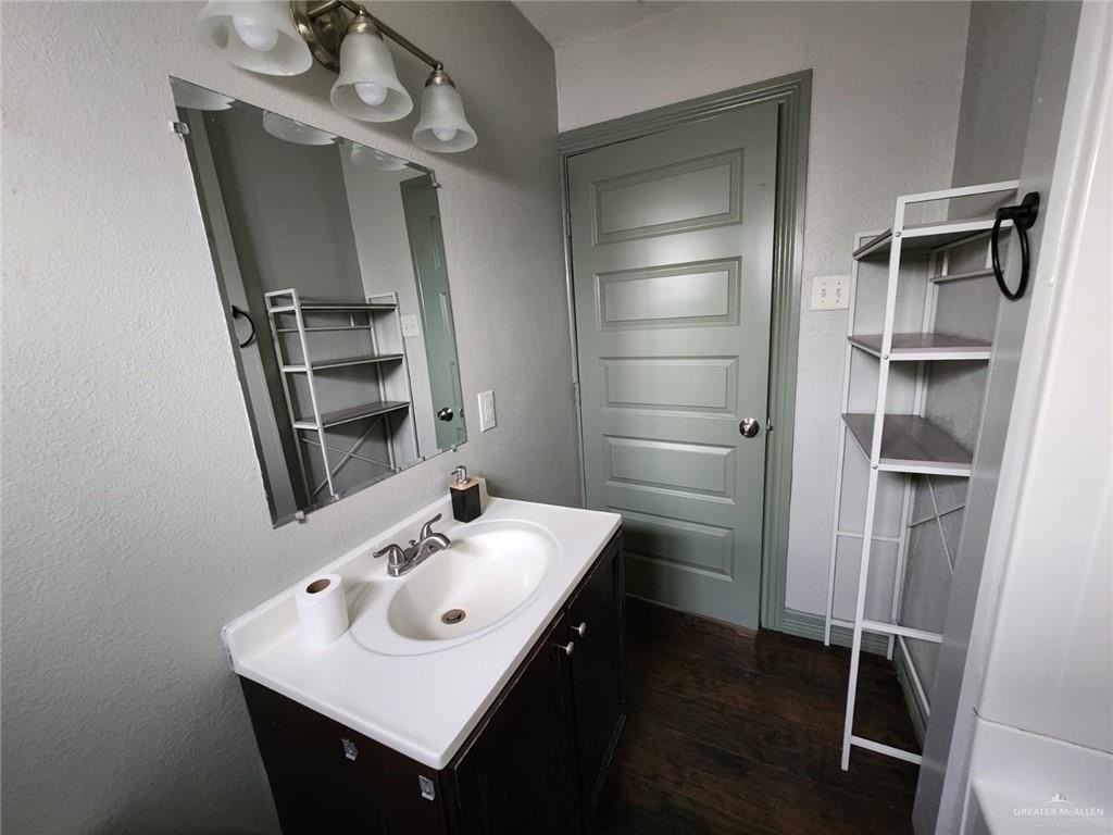 2002 Thornton St - Photo 2 of 20