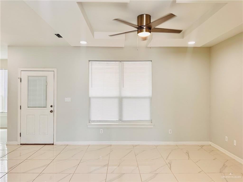 5506 N Crown Pt - Photo 5 of 20