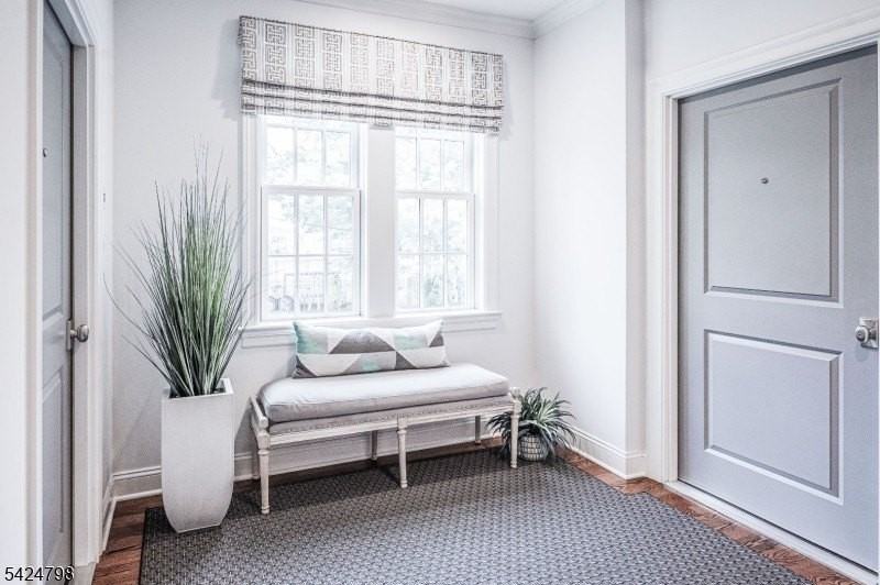 29 Euclid Ave #202 - Photo 3 of 8