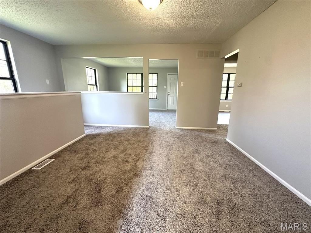 10063 Northgate Dr - Photo 6 of 24