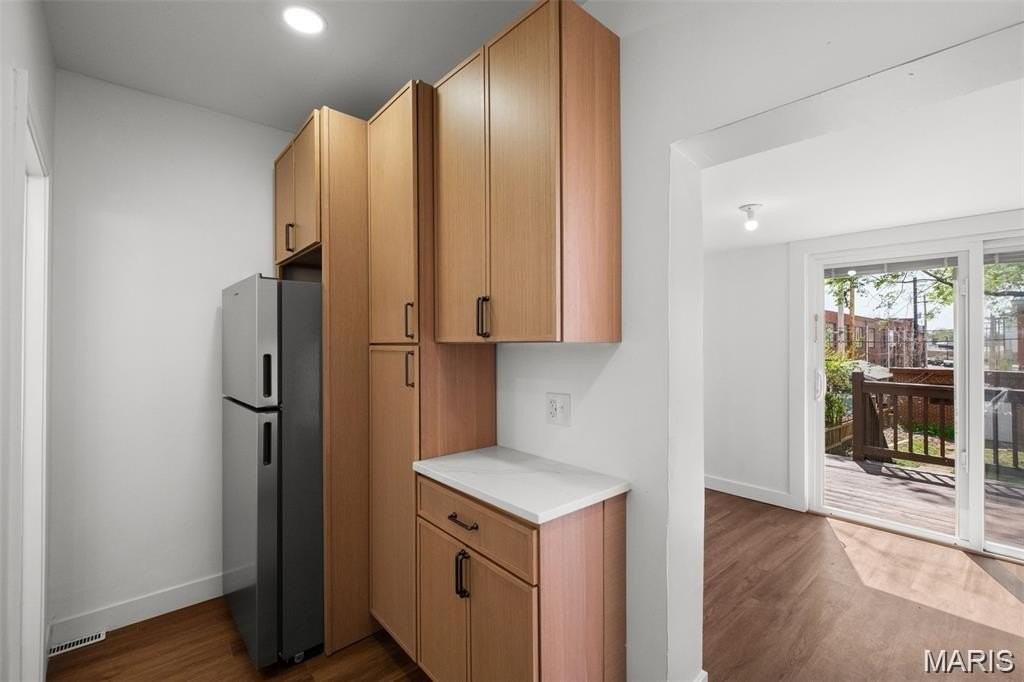 4936 Shaw Ave - Photo 7 of 21