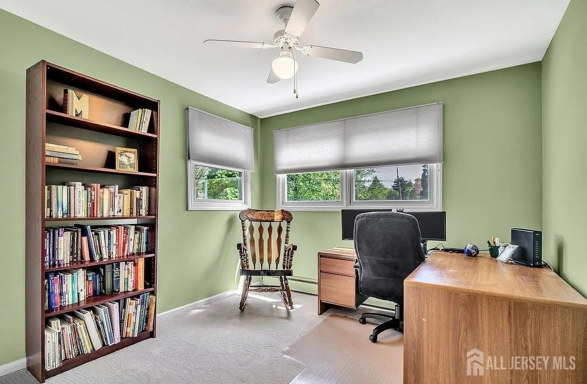 12 Windsor Dr - Photo 4 of 14