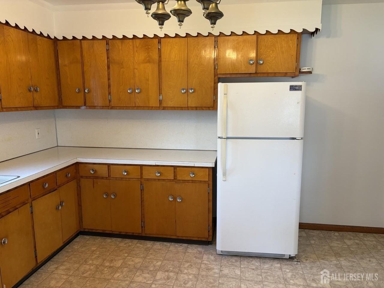 123 Heald St #F1 - Photo 2 of 11