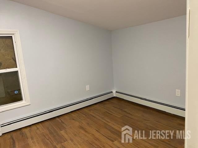 310 Somerset St - Photo 2 of 5