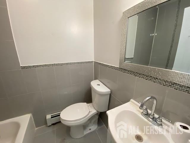 310 Somerset St - Photo 4 of 5
