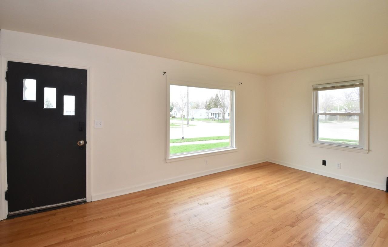 3115 Lasalle St - Photo 4 of 25