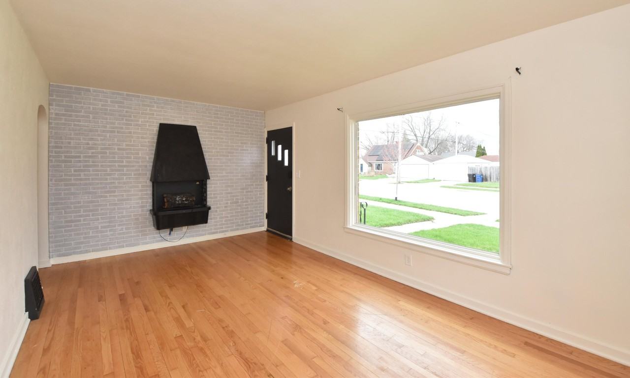 3115 Lasalle St - Photo 6 of 25