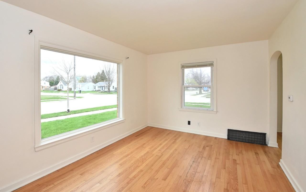 3115 Lasalle St - Photo 7 of 25