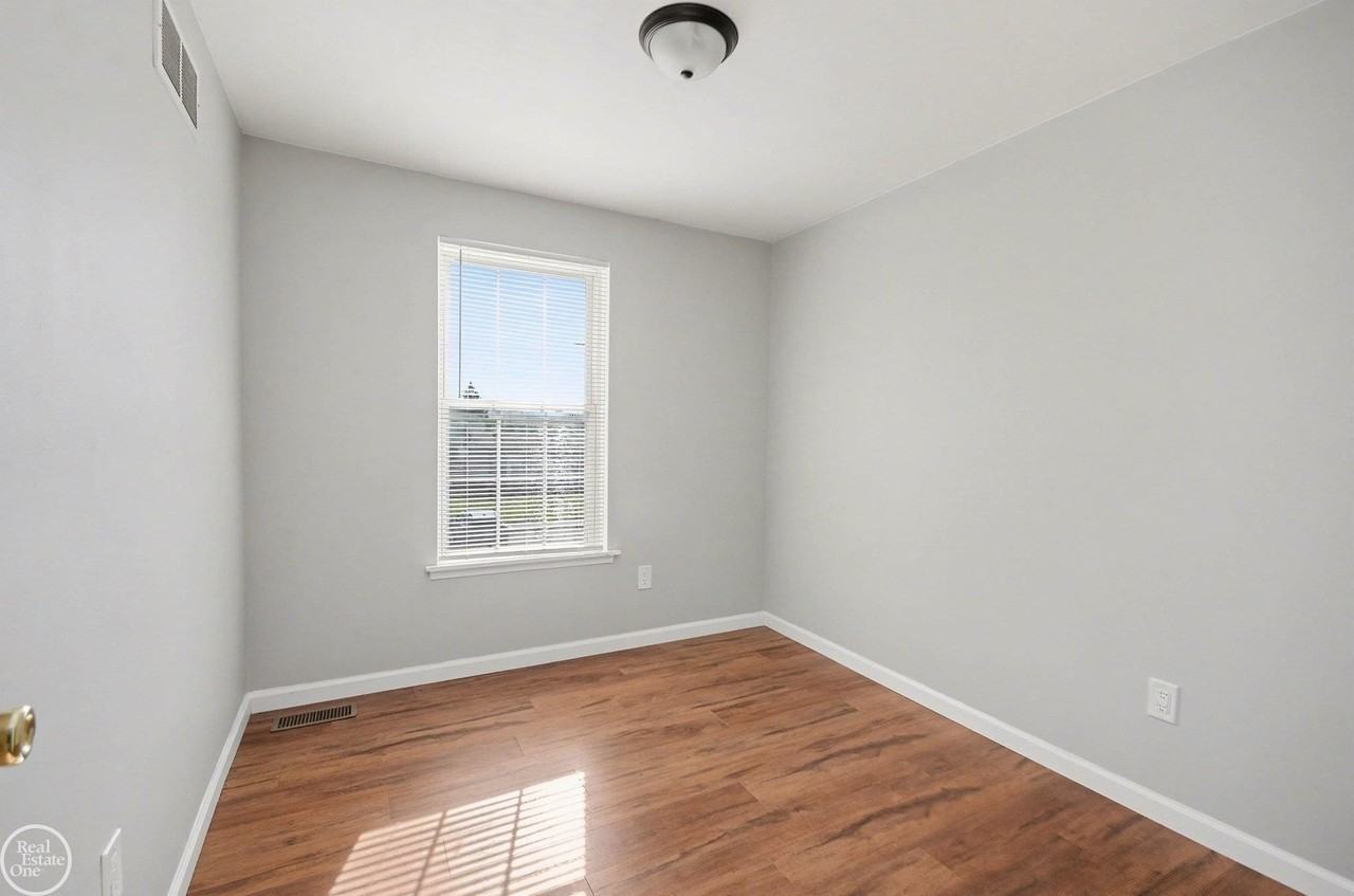 35293 Terrybrook Dr #67BLDG14 - Photo 5 of 15