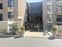 128 Colonial Pkwy #3B - Photo 1 of 1