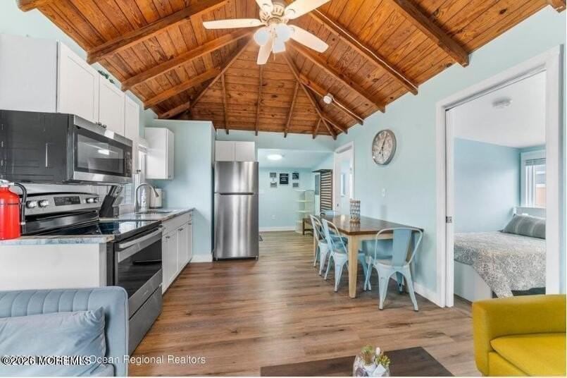 171 Beachfront #3 - Photo 2 of 21