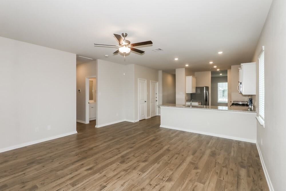 401 San Miguel Creek Dr - Photo 5 of 19