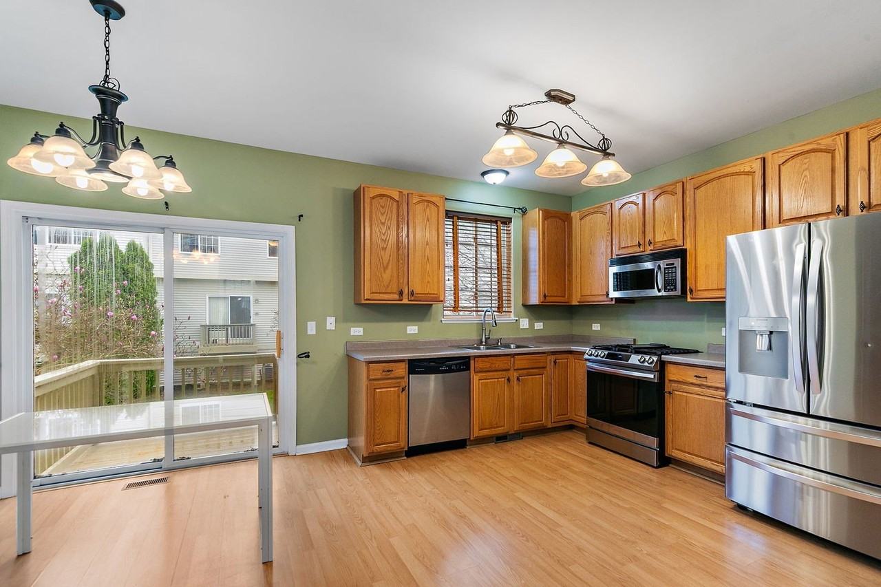 253 Evergreen Cir - Photo 4 of 17