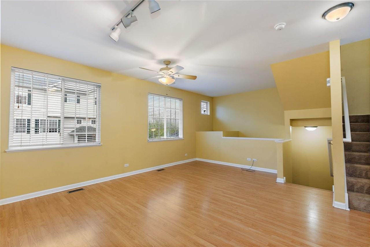 253 Evergreen Cir - Photo 5 of 17