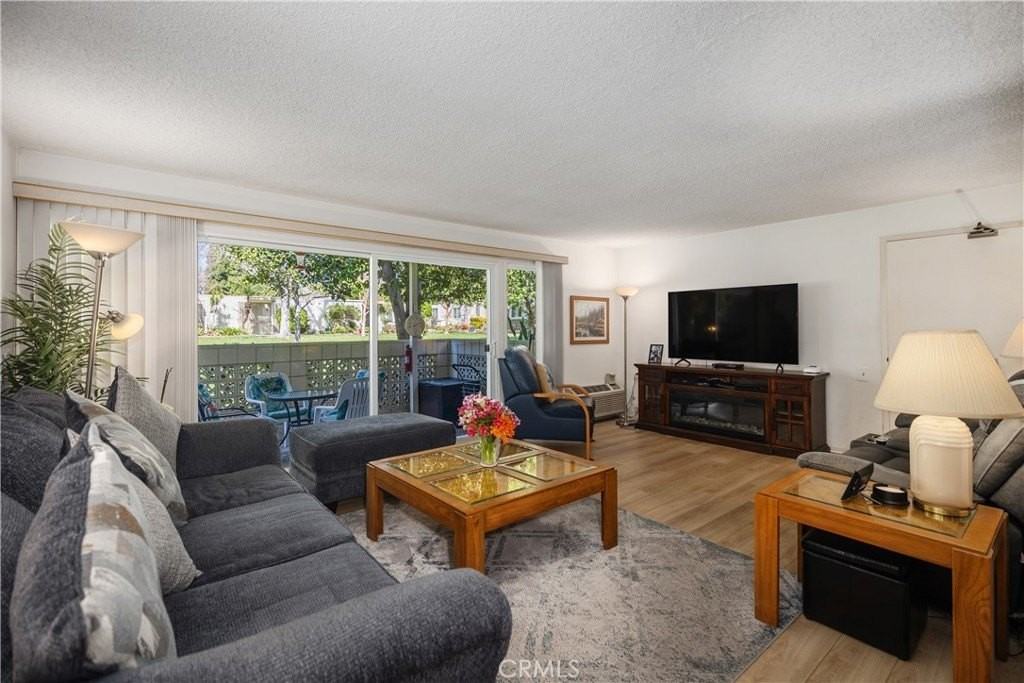 224 Avenida Majorca #B - Photo 7 of 18